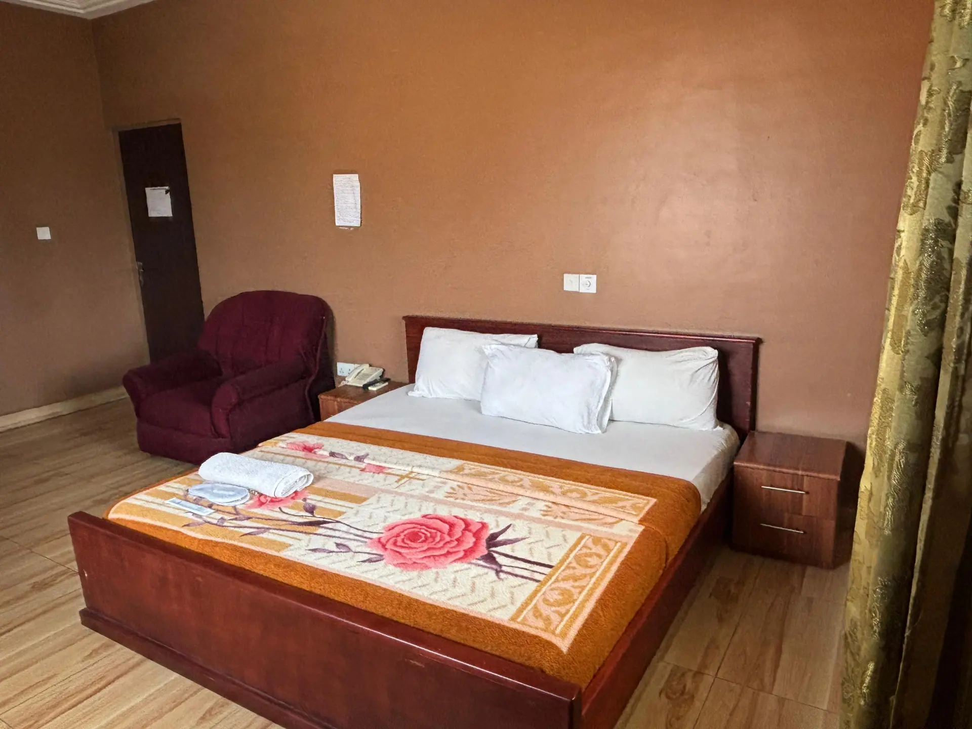 Superior room with king bed at the Satellite branch